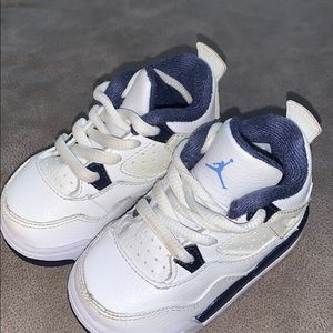 Air Jordan Retro 4